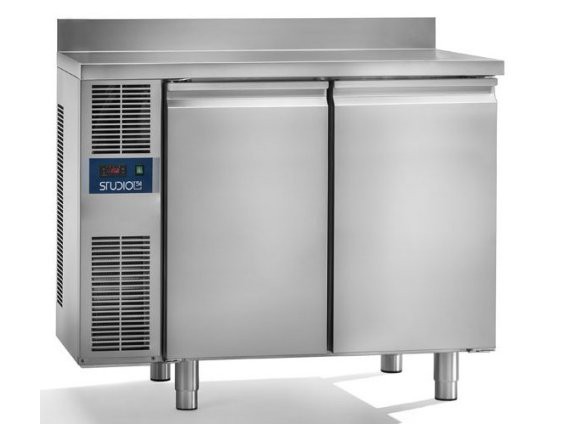 Tavolo refrigerato Daiquiri 50 Smart 600 GN 2 porte 0/+8° con alzatina